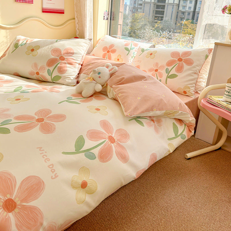 Decorative Floral Patterned Bedding Set Avarnia
