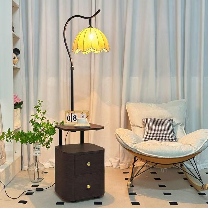 Decorative table lamp