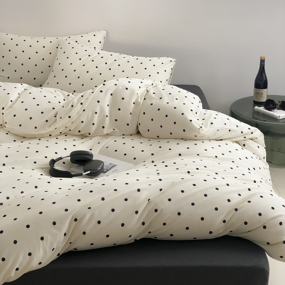 Decorative Polka Dot Comforter Set Avarnia