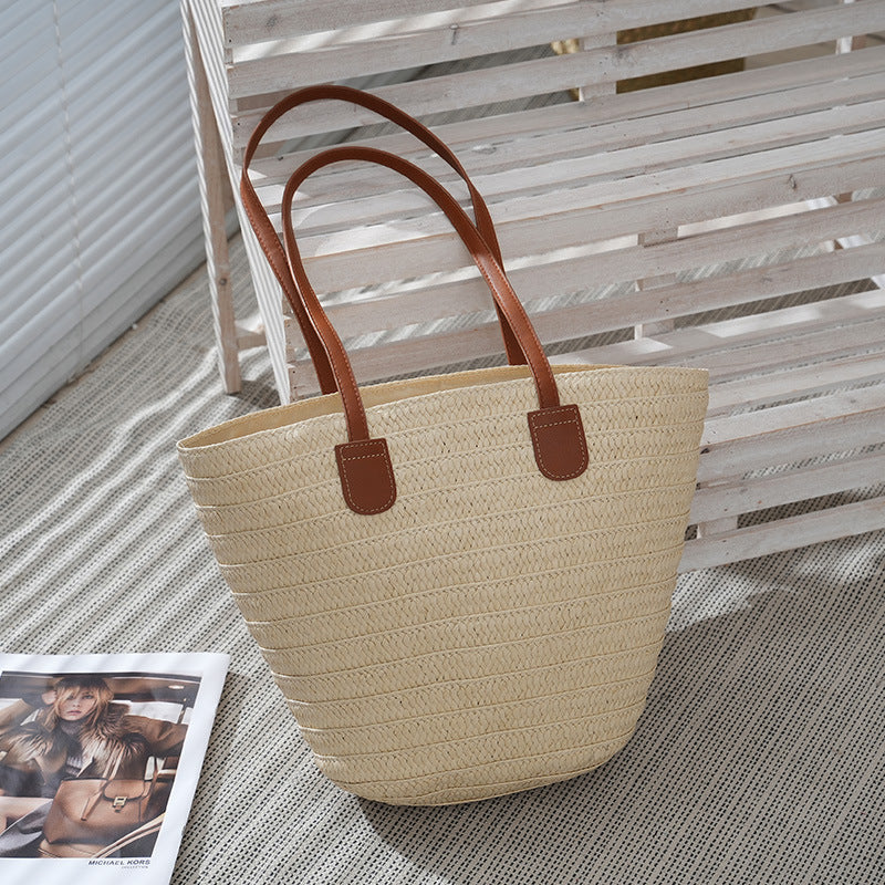 trendy beach bag