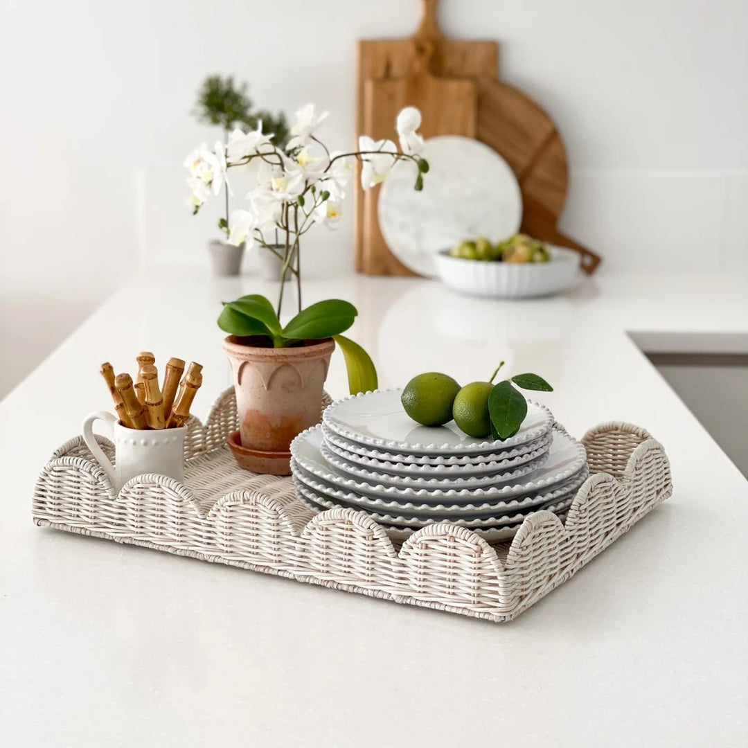 Elegant serving tray made of woven material