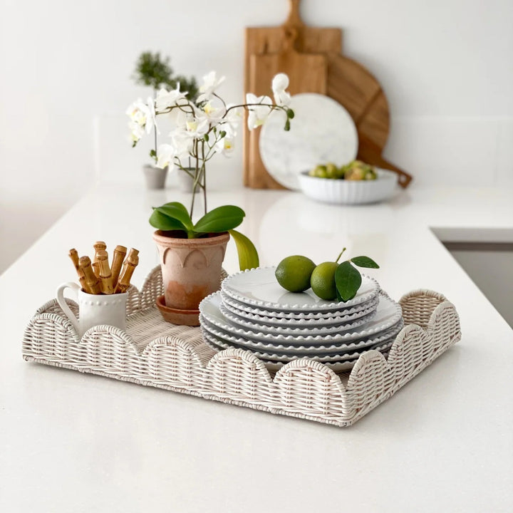 Elegant serving tray made of woven material