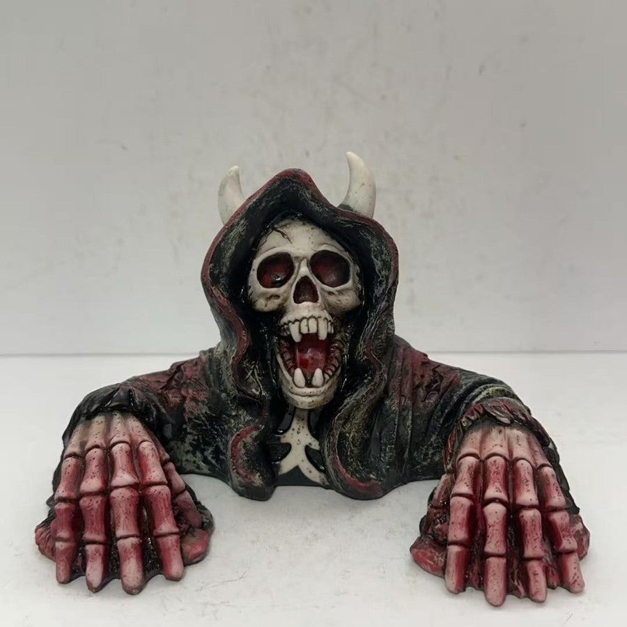 Decorative skull statue