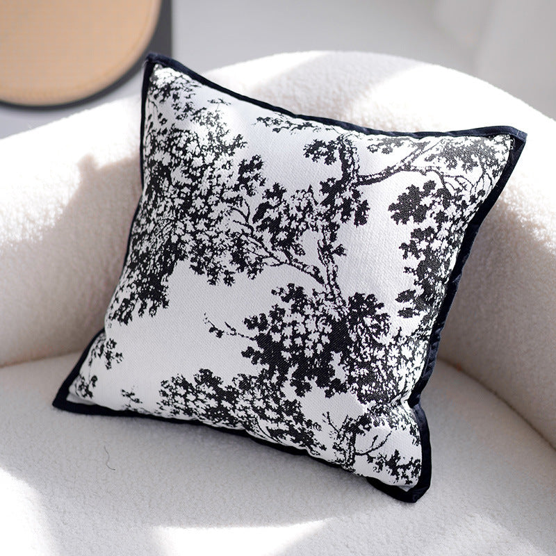 Decorative Houndstooth Pattern Throw Cushion