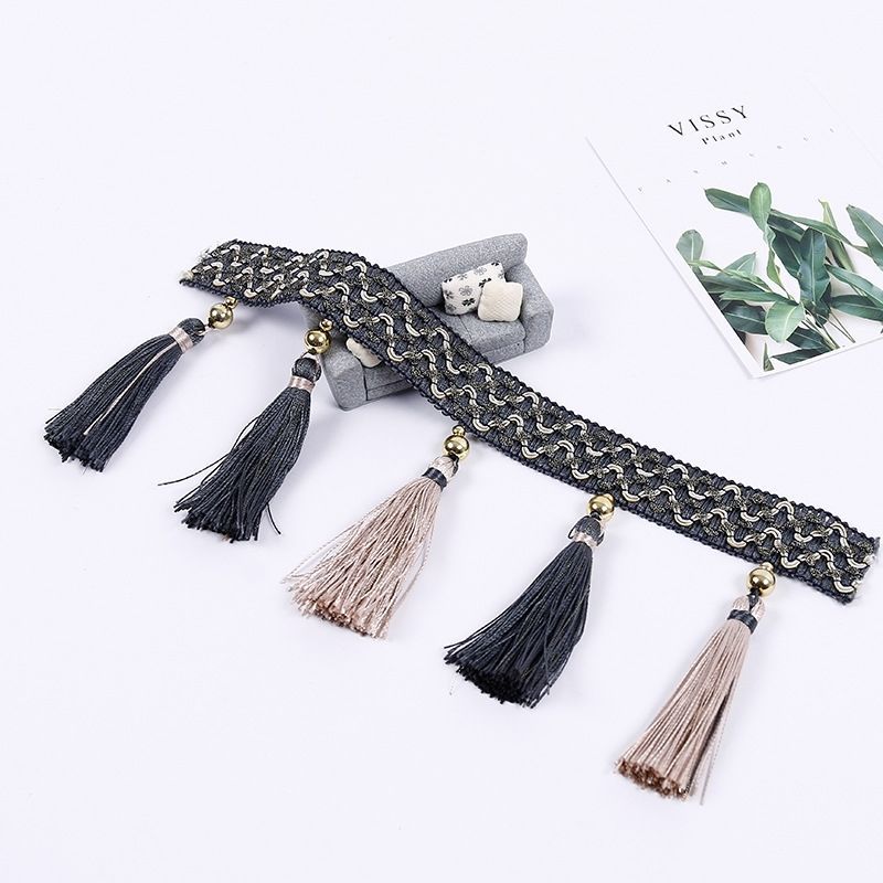 Decorative tassel trim