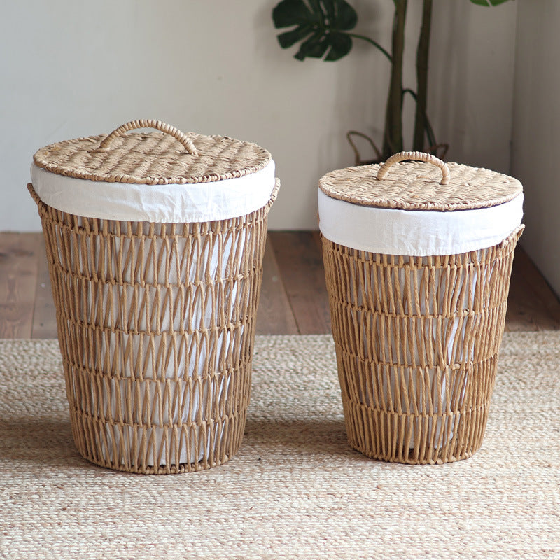 Rustic laundry basket with lid
