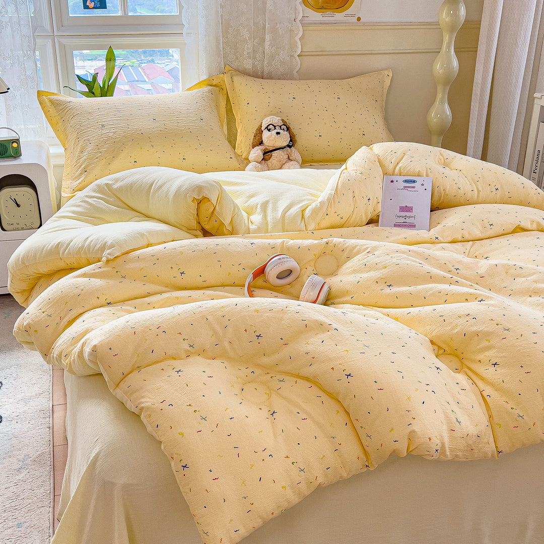 Heart Patterned Quilt Set