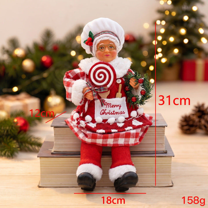 Nostalgic Santa Claus figure with gingerbread cookie mold
