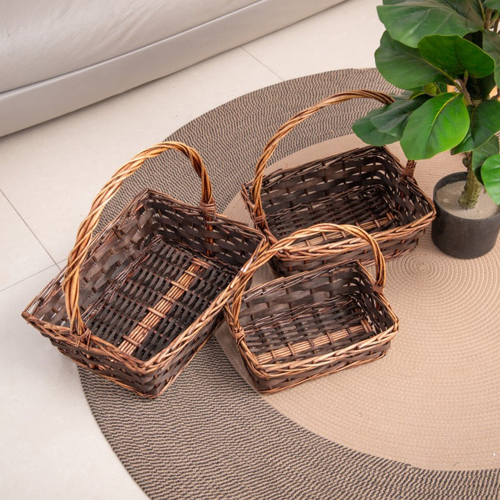 Braided basket with practical carrying handle