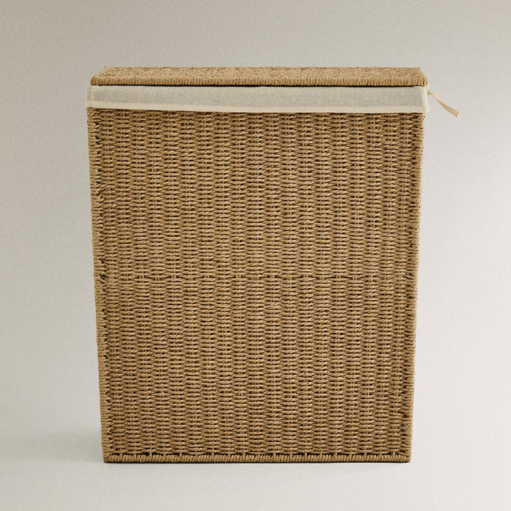 Practical laundry basket with removable inner lining