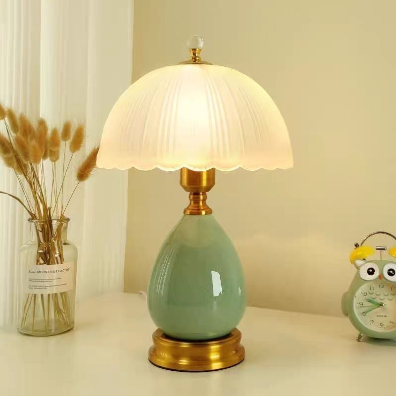 Decorative table lamp
