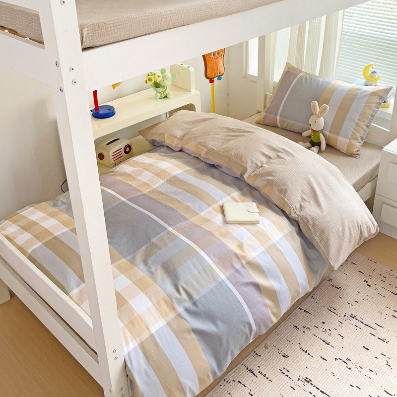 Decorative Cozy Striped Bedding Set Avarnia