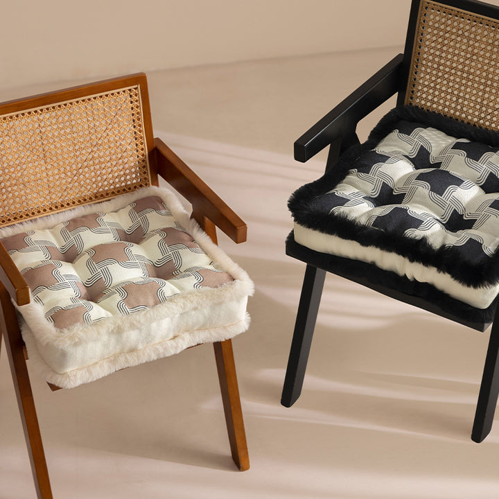 Padded seat cushion with fastening straps, quilted tufting surface and faux fur trim