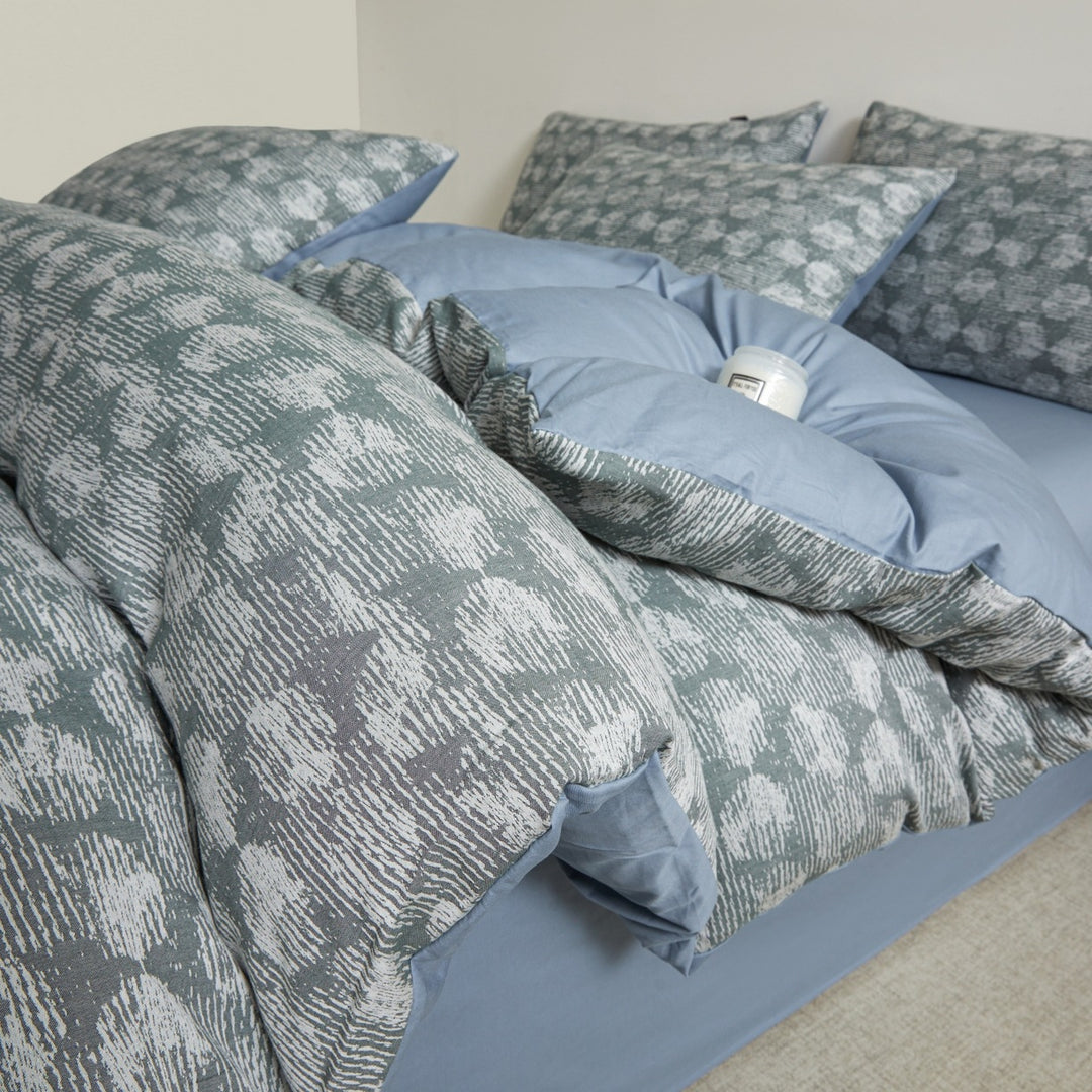 Embroidered Leaf Print Duvet Cover Set