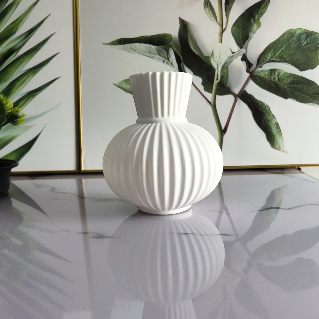 Elegant Ribbed Ceramic Vase