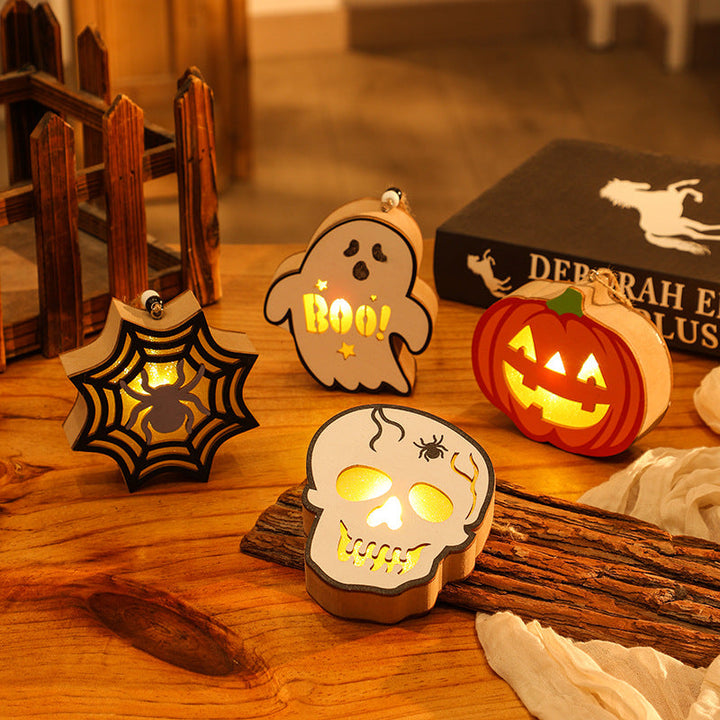 Creepy LED candle in skull design