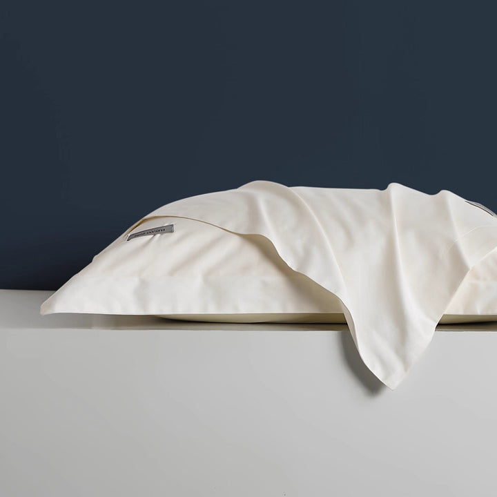 Decorative Luxurious Soft Satin Pillowcase Avarnia