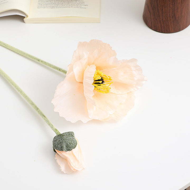 Realistic artistic poppy flower