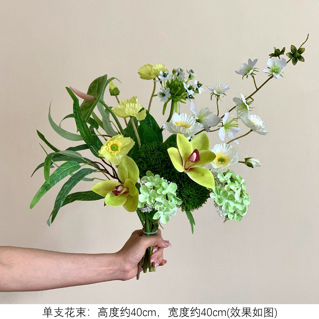 Elegant Floral Centerpiece Arrangement