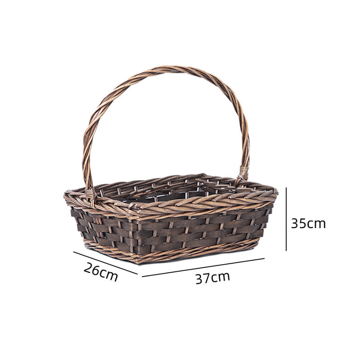 Braided basket with practical carrying handle