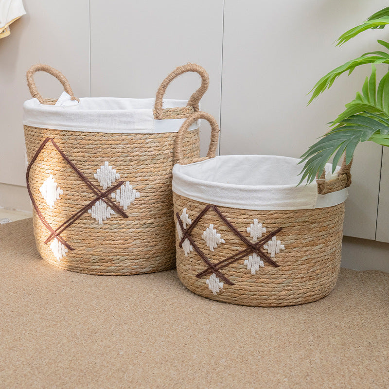 Storage basket with decorative pattern