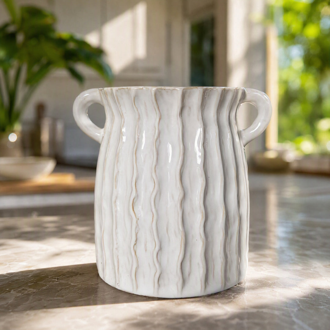 Elegant ceramic container with patterns