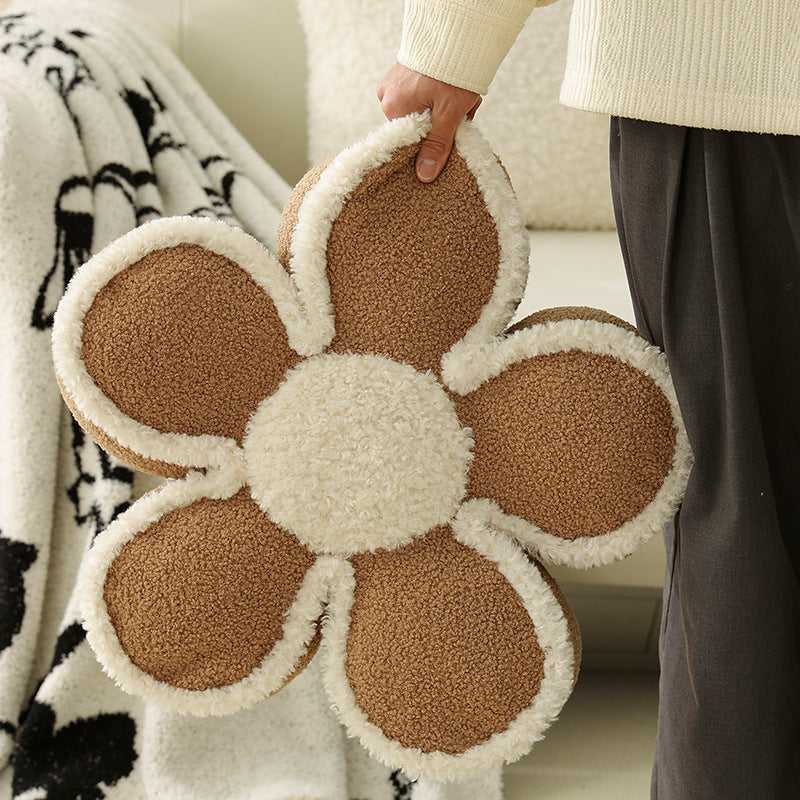 Flower-shaped short-pile bath mat made of soft tufting with non-slip backing