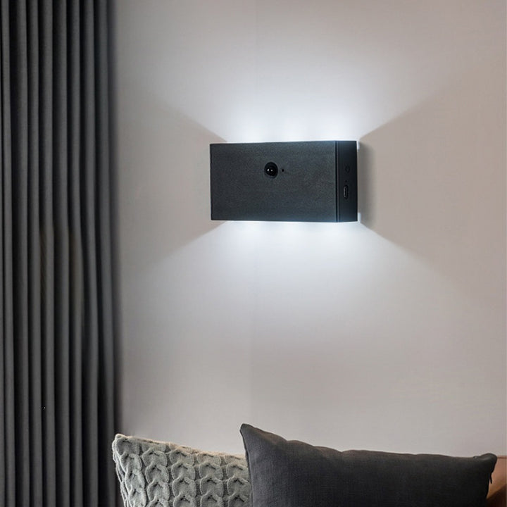 Motion sensor wall lamp
