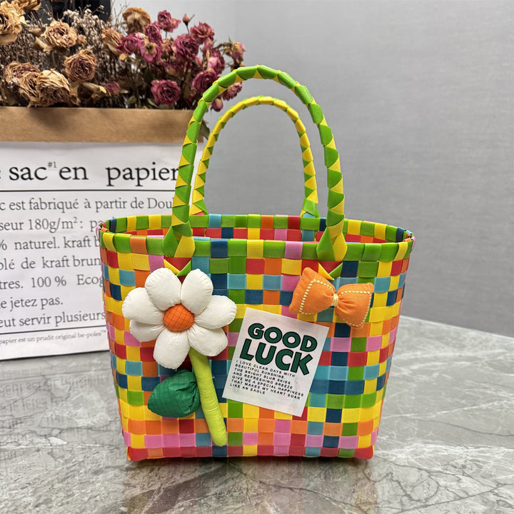 Charming and playful handbag