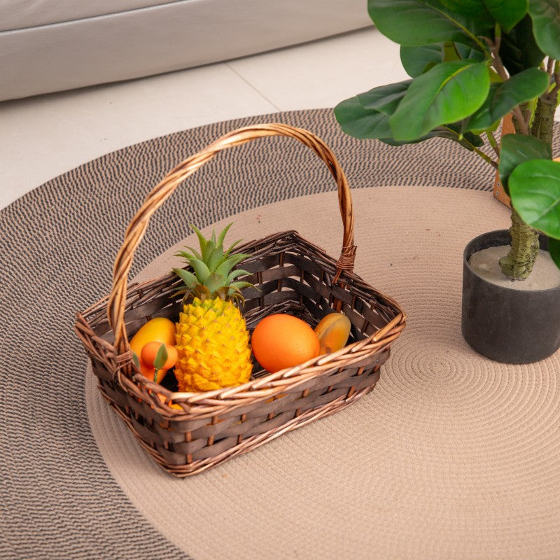 Braided basket with practical carrying handle