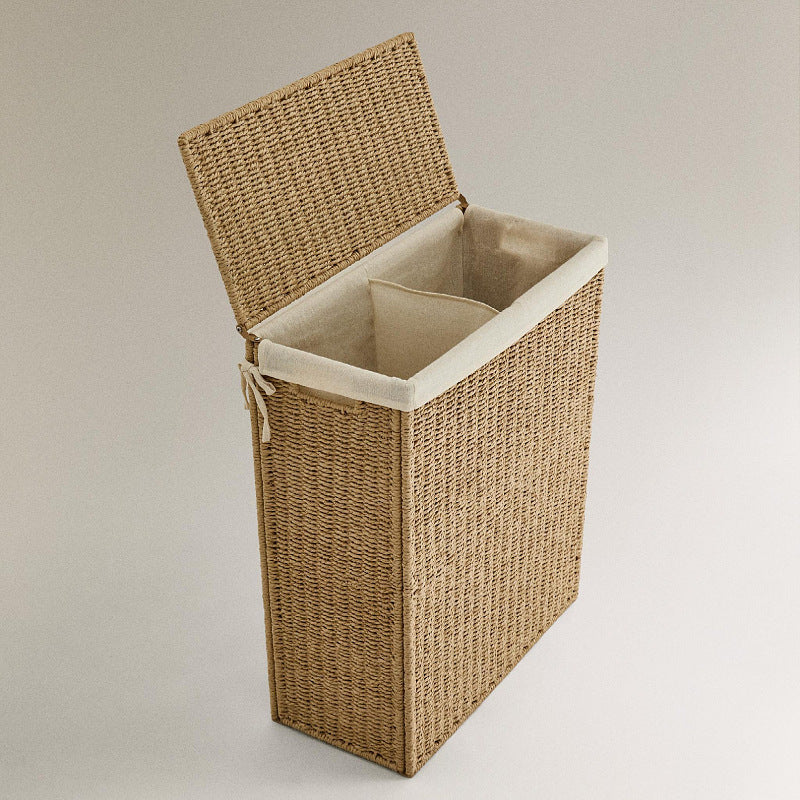 Practical laundry basket with removable inner lining