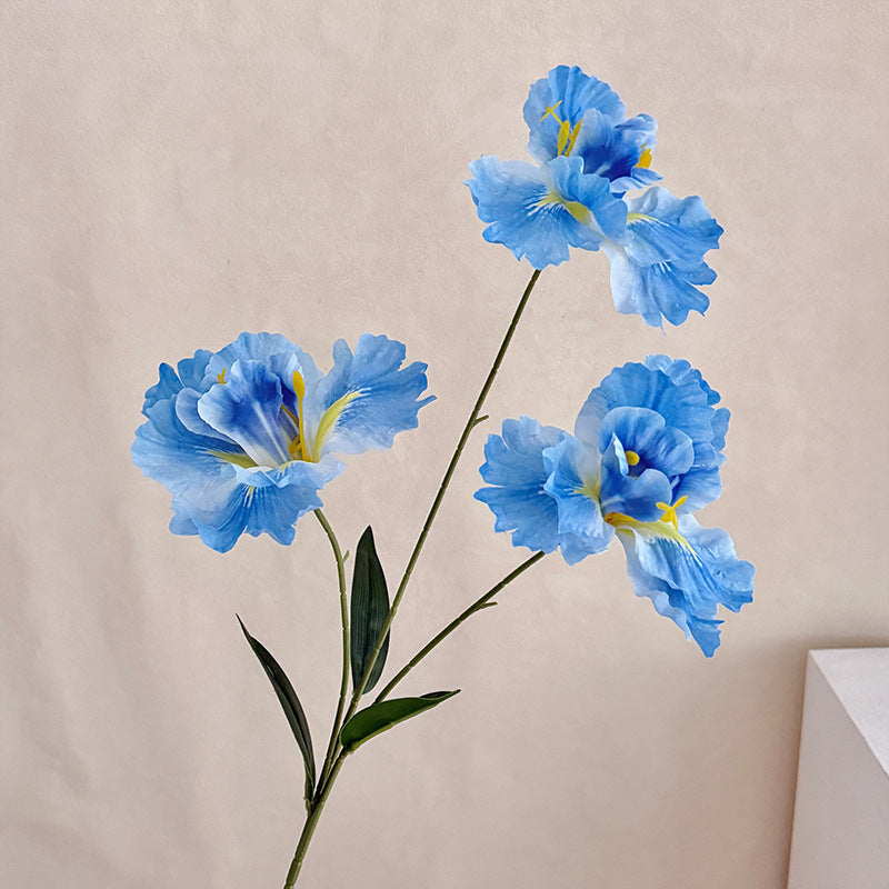Artificial flower branch with lifelike details