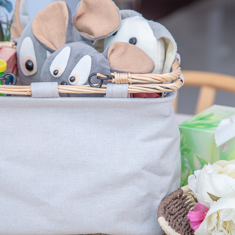 Practical basket with zipper and sturdy design