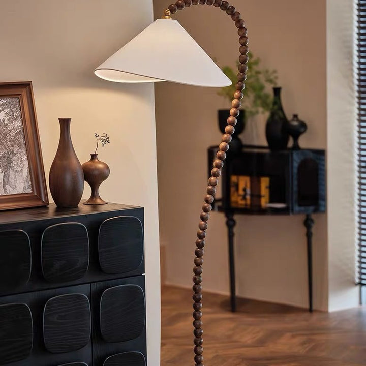 Curvy contemporary floor lamp