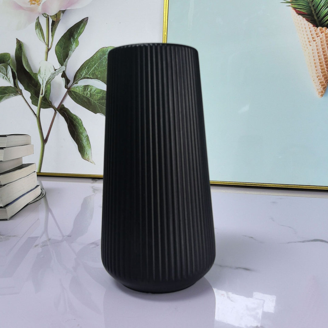 Textured Ribbed Decorative Vase Set