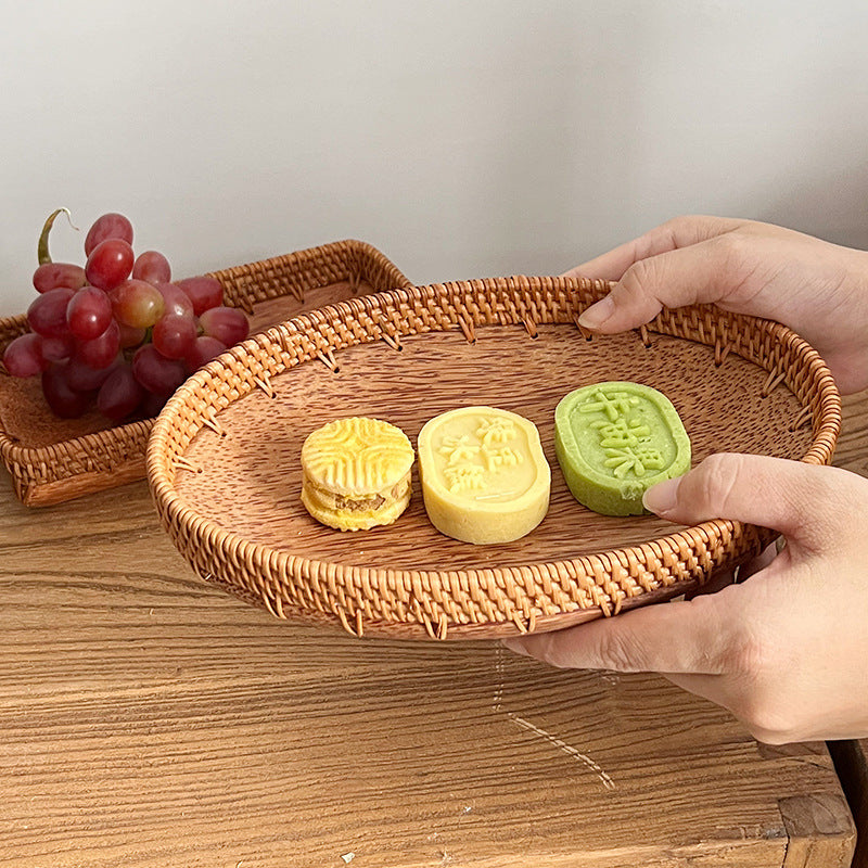 Handcrafted decoration basket in natural design