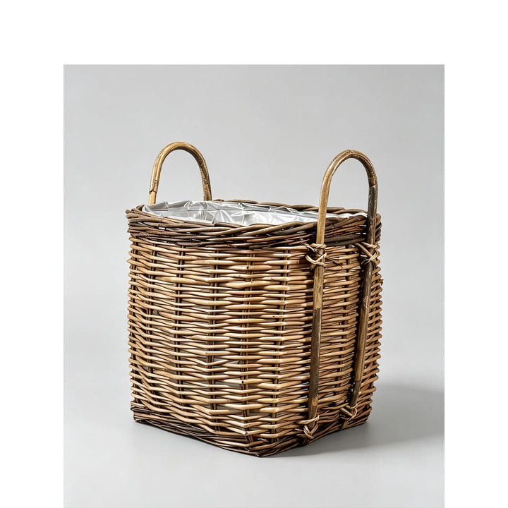 Robust basket with lid and practical handle