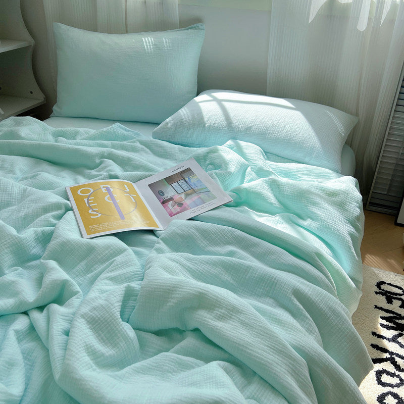 Decorative Soft Textured Bed Blanket Avarnia