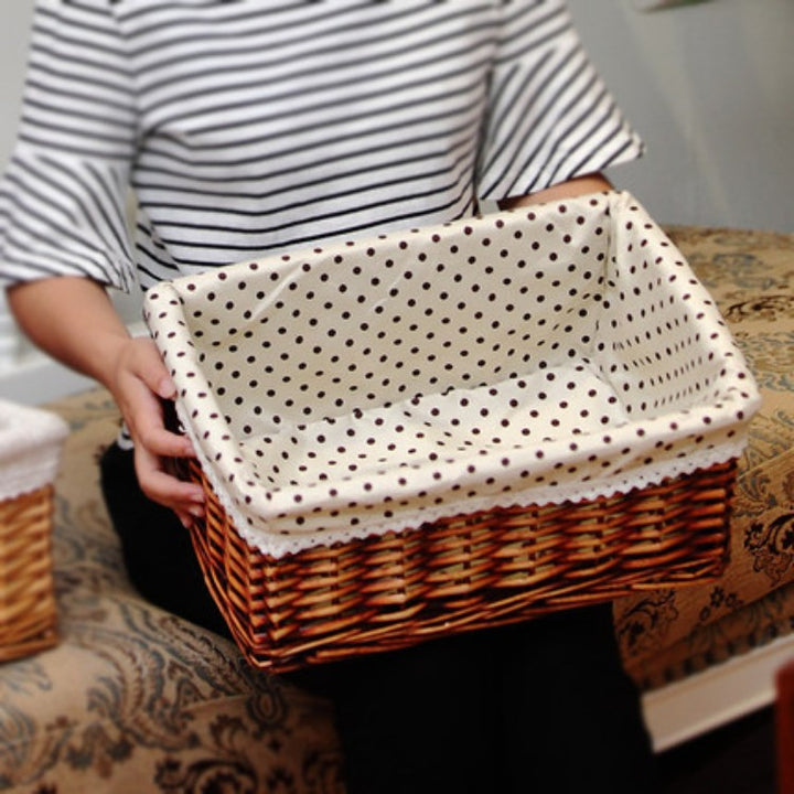 Basket with cotton lining