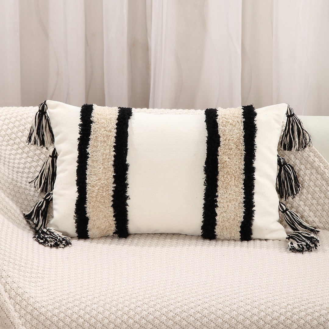 Textured Diamond Pattern Throw Pillow