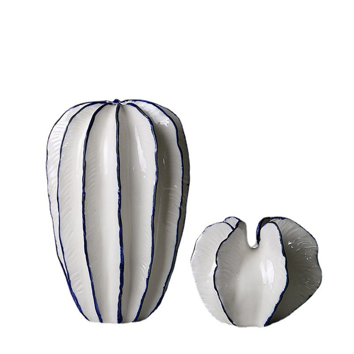Decorative ceramic bowl in flower design