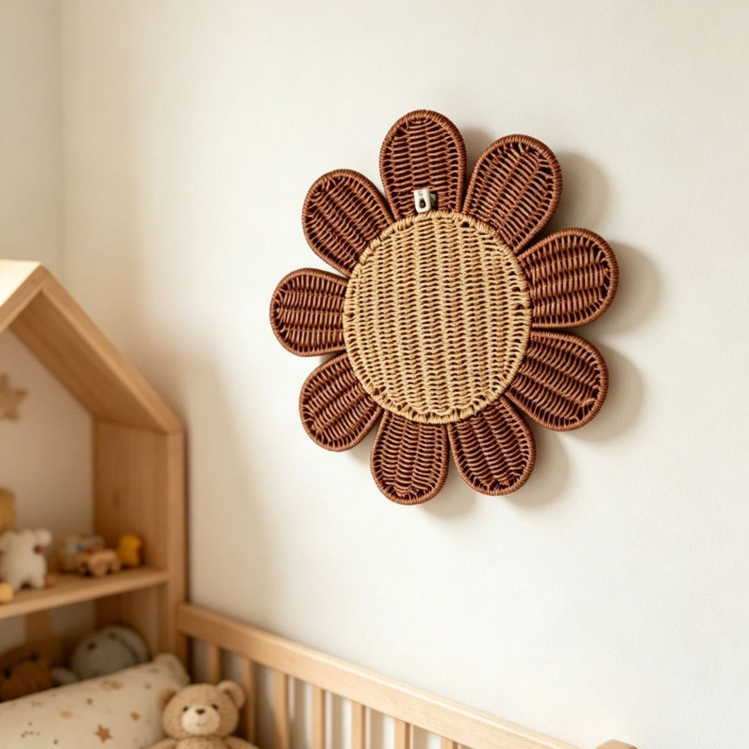Wall hanger in flower design