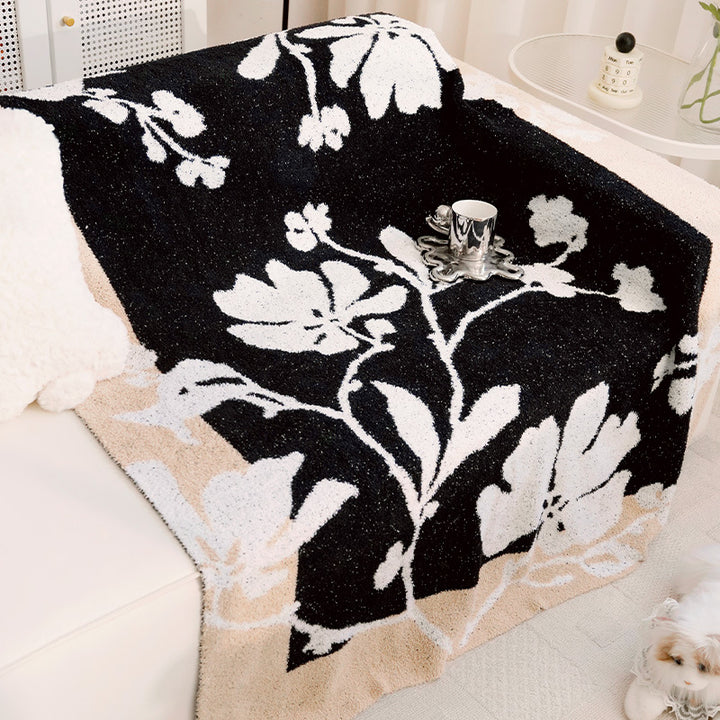 Cozy Floral Pattern Throw Blanket