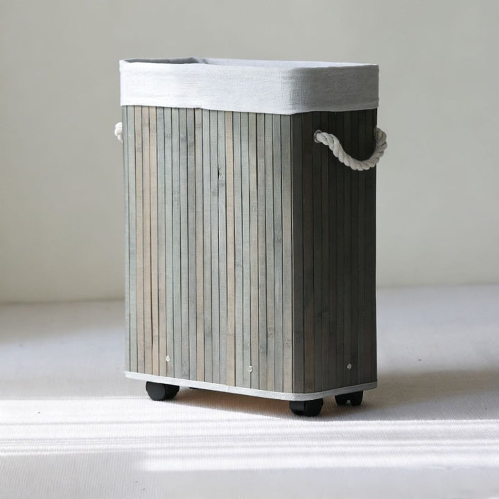 More modern laundry basket with practical movement system