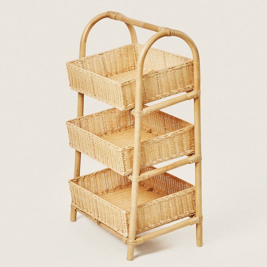 Multifunctional shelf with woven baskets