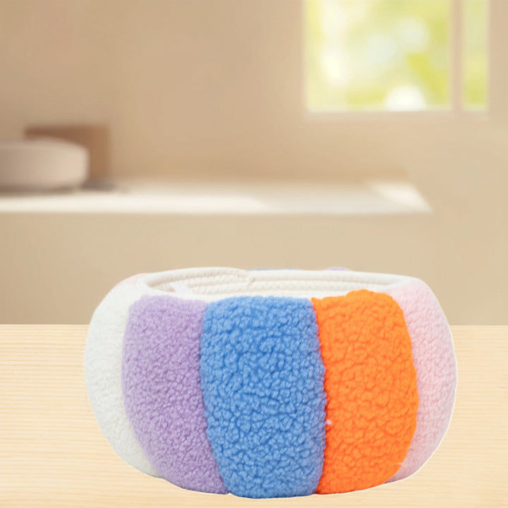 Cozy storage basket made of soft fleece