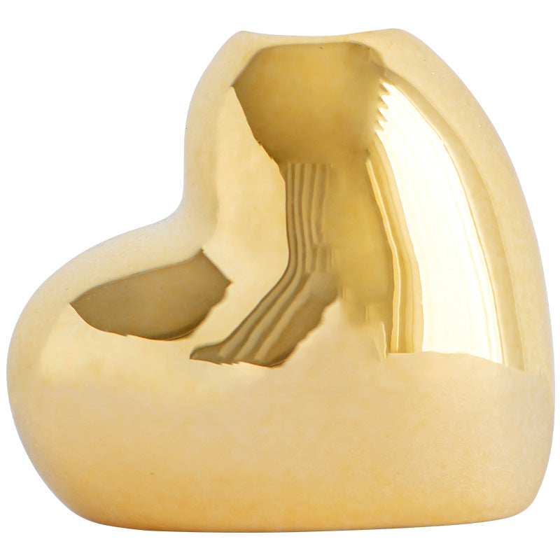 Elegant Decorative Heart Figure