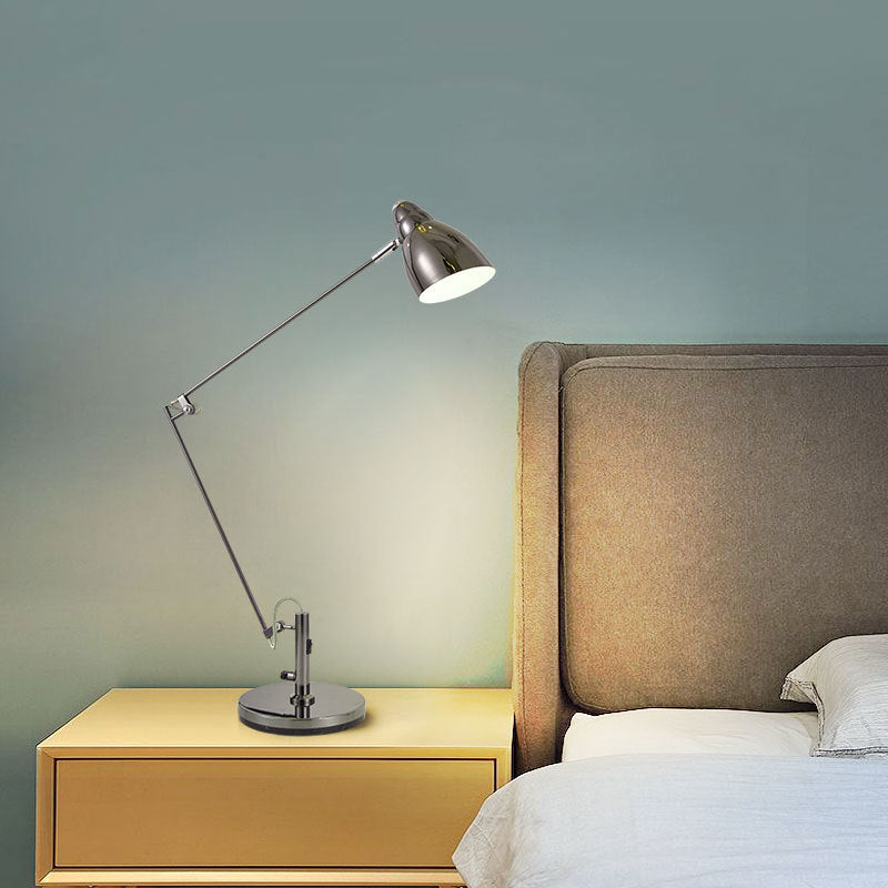Adjustable desk lamp