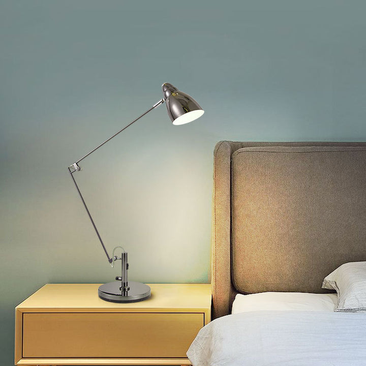 Adjustable desk lamp