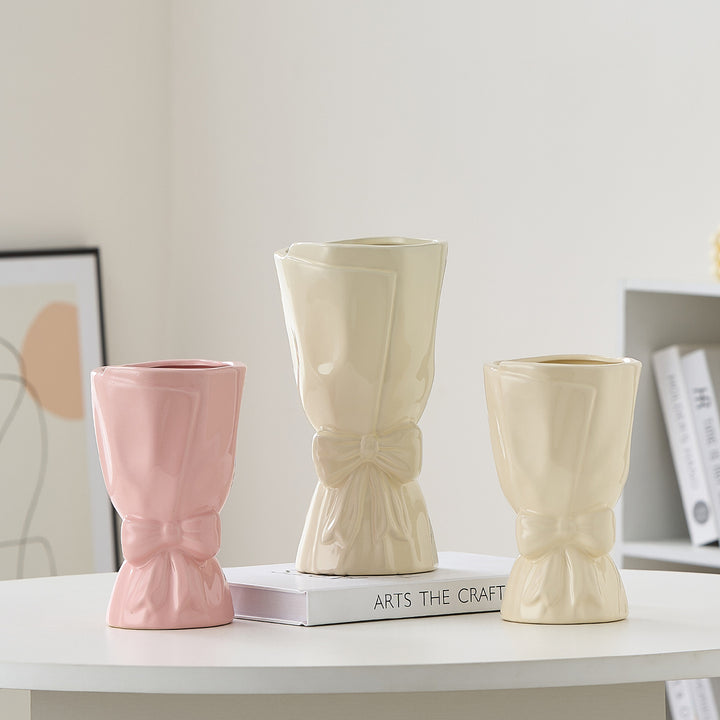Elegant ceramic flower vase